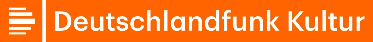 Orangenes Logo mit der Aufschrift &quot;Deutschlandfunk Kultur&quot;
